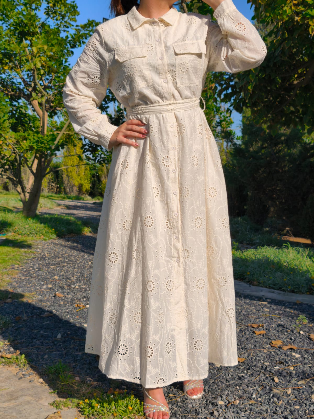 Robe en Broderie Anglaise – Élégance Modeste et Féminine - Hijab Chic