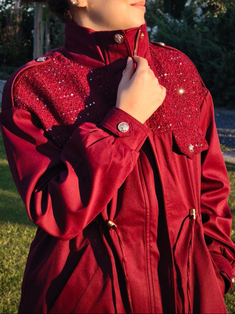 Trench longue chic femme – Veste Burgundy élégante avec détails dorés